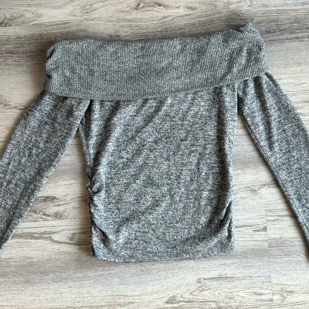 Grey off-the-shoulder fitted sweater